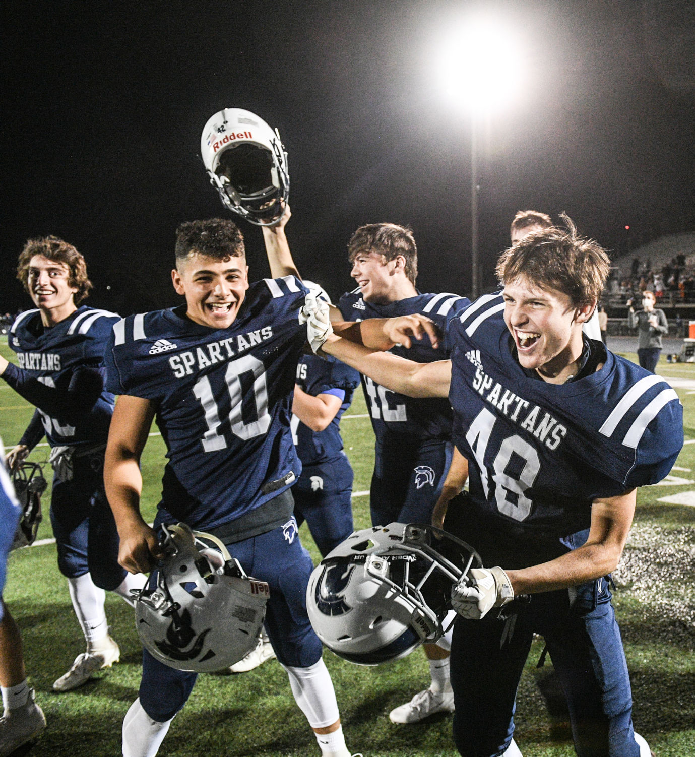 110620-qc-spt-icw-pv-football-027